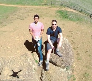 Dronie, selfie vyfocené pomocí dronu. (http://www.dailymail.co.uk)
